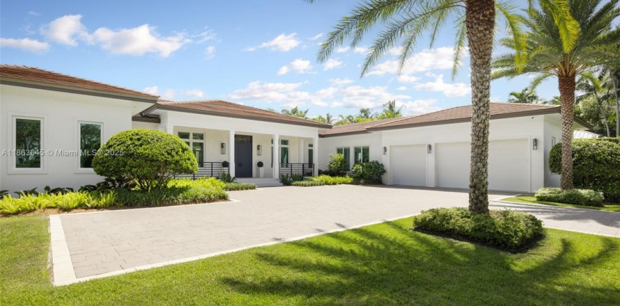 House in Pinecrest, Florida 6 bedrooms, 553.79 sq.m. № 1891247