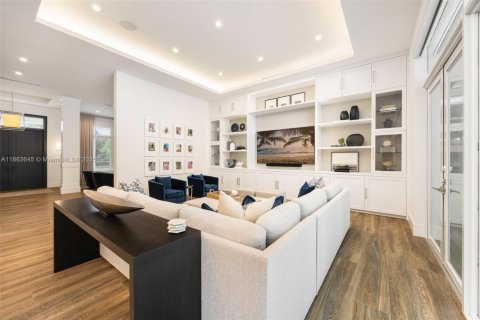 House in Pinecrest, Florida 6 bedrooms, 553.79 sq.m. № 1891247 - photo 5