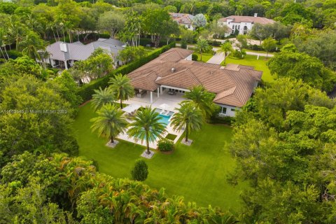 House in Pinecrest, Florida 6 bedrooms, 553.79 sq.m. № 1891247 - photo 25
