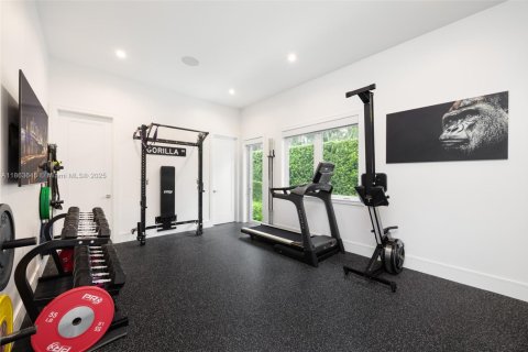 House in Pinecrest, Florida 6 bedrooms, 553.79 sq.m. № 1891247 - photo 19