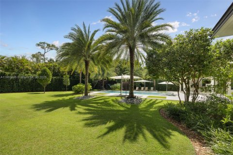 House in Pinecrest, Florida 6 bedrooms, 553.79 sq.m. № 1891247 - photo 27