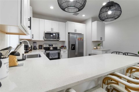 House in Lake Worth, Florida 3 bedrooms, 129.04 sq.m. № 1679242 - photo 11