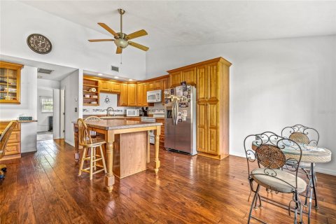 Duplex in New Smyrna Beach, Florida 3 bedrooms, 143.26 sq.m. № 1905520 - photo 9
