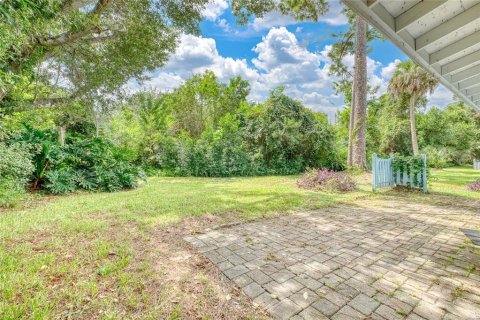 Duplex in New Smyrna Beach, Florida 3 bedrooms, 143.26 sq.m. № 1905520 - photo 21