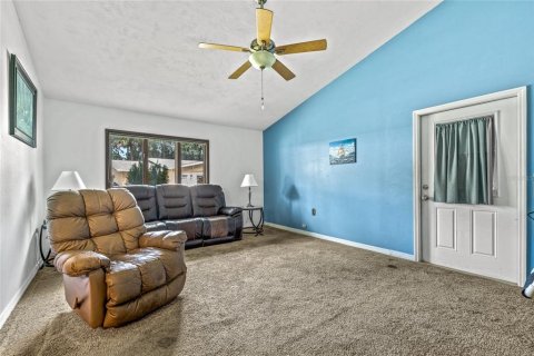 Duplex in New Smyrna Beach, Florida 3 bedrooms, 143.26 sq.m. № 1905520 - photo 13