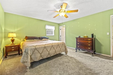 Duplex in New Smyrna Beach, Florida 3 bedrooms, 143.26 sq.m. № 1905520 - photo 17