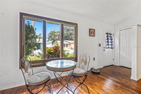 Duplex in New Smyrna Beach, Florida 3 bedrooms, 143.26 sq.m. № 1905520 - photo 8