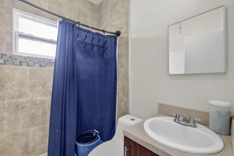 Propiedad comercial en venta en Pompano Beach, Florida, 83.8 m2 № 2261983 - foto 18