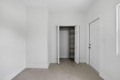 Propiedad comercial en venta en Pompano Beach, Florida, 83.8 m2 № 2261983 - foto 10
