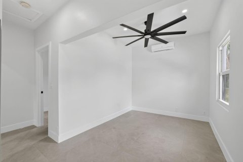 Propiedad comercial en venta en Pompano Beach, Florida, 83.8 m2 № 2261983 - foto 9