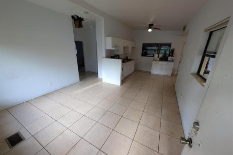 House in Daytona Beach, Florida 2 bedrooms, 71.72 sq.m. № 2166283 - photo 3