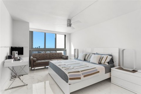 Condominio en venta en Miami Beach, Florida, 3 dormitorios, 208.47 m2 № 2024564 - foto 23