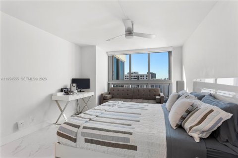 Condominio en venta en Miami Beach, Florida, 3 dormitorios, 208.47 m2 № 2024564 - foto 24