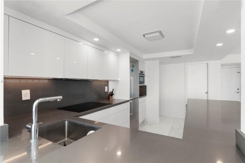 Condominio en venta en Miami Beach, Florida, 3 dormitorios, 208.47 m2 № 2024564 - foto 10
