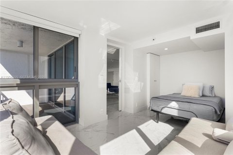 Condominio en venta en Miami Beach, Florida, 3 dormitorios, 208.47 m2 № 2024564 - foto 21