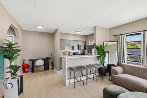 Commercial property in Miami, Florida 104.05 sq.m. № 2186000 - photo 6