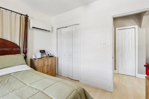 Commercial property in Miami, Florida 104.05 sq.m. № 2186000 - photo 15