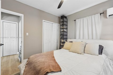 Commercial property in Miami, Florida 104.05 sq.m. № 2186000 - photo 27
