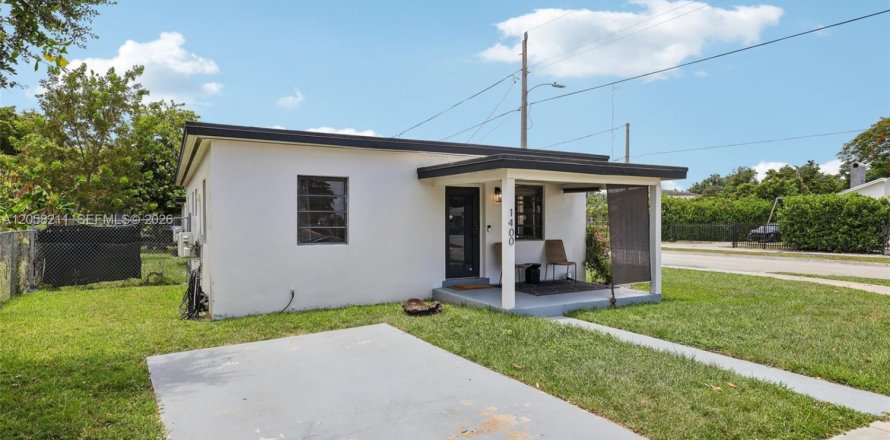 Commercial property in Miami, Florida 104.05 sq.m. № 2186000