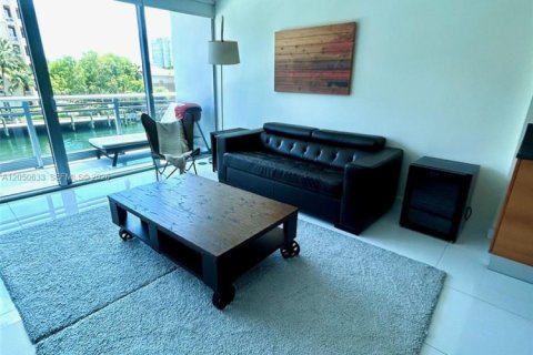 Copropriété à louer à Aventura, Floride: 72.37 m2 № 2186853 - photo 2