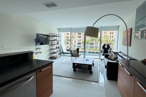Copropriété à louer à Aventura, Floride: 72.37 m2 № 2186853 - photo 13