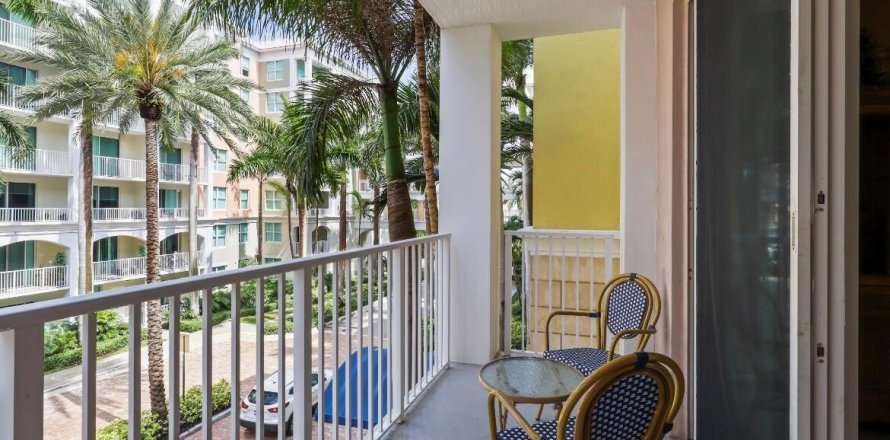 Condominio en Lantana, Florida, 1 dormitorio № 1141466