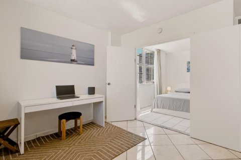 Condominio en venta en Miami Beach, Florida, 2 dormitorios, 83.61 m2 № 2417776 - foto 25