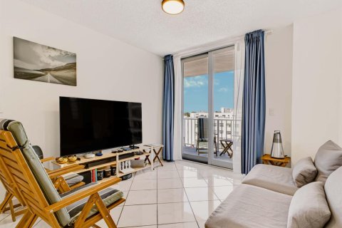 Condominio en venta en Miami Beach, Florida, 2 dormitorios, 83.61 m2 № 2417776 - foto 17