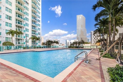 Condominio en alquiler en Miami, Florida, 3 dormitorios, 131.83 m2 № 2085596 - foto 27