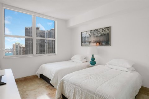 Condominio en alquiler en Miami, Florida, 3 dormitorios, 131.83 m2 № 2085596 - foto 15