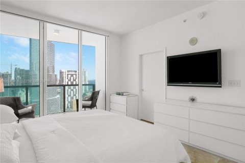 Condominio en alquiler en Miami, Florida, 3 dormitorios, 131.83 m2 № 2085596 - foto 14