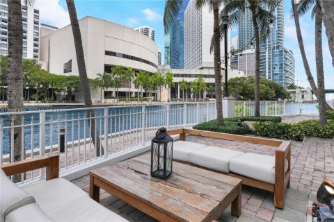 Condominio en alquiler en Miami, Florida, 3 dormitorios, 131.83 m2 № 2085596 - foto 26