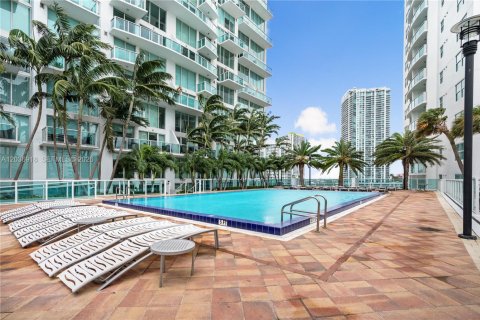 Condominio en alquiler en Miami, Florida, 3 dormitorios, 131.83 m2 № 2085596 - foto 25