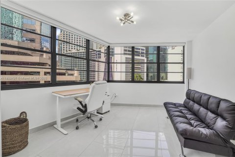 Condominio en alquiler en Miami, Florida, 2 dormitorios, 91.97 m2 № 1976337 - foto 9