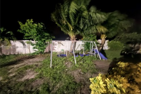 House in Port St. Lucie, Florida 3 bedrooms, 109.9 sq.m. № 1954116 - photo 19