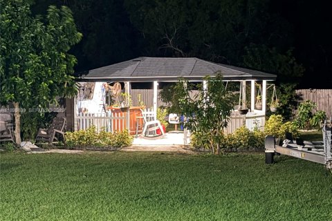 House in Port St. Lucie, Florida 3 bedrooms, 109.9 sq.m. № 1954116 - photo 18