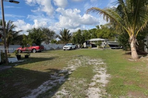 House in Port St. Lucie, Florida 3 bedrooms, 109.9 sq.m. № 1954116 - photo 14