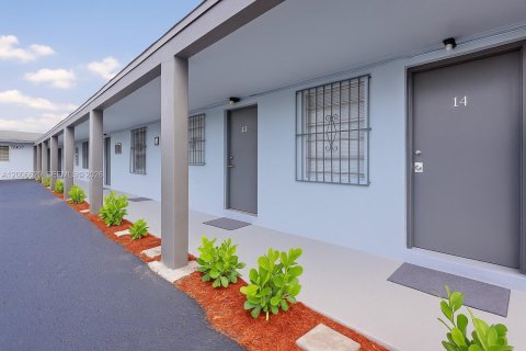 Apartamento en alquiler en West Park, Florida, 46.45 m2 № 2071270 - foto 9