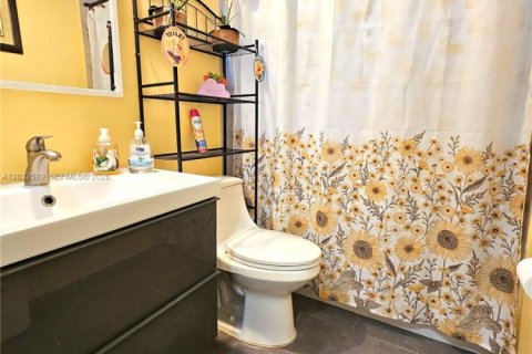 Купить виллу или дом в Холливуд, Флорида 4 спальни, 159.98м2, № 2246113 - фото 14