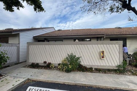 Condominio en Sunrise, Florida, 1 dormitorio № 1982394