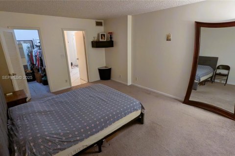 Condominio en alquiler en Hallandale Beach, Florida, 1 dormitorio, 67.82 m2 № 2034641 - foto 5