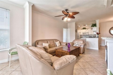 Condo in Clearwater, Florida, 2 bedrooms  № 1915241 - photo 11