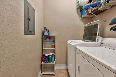Condo in Clearwater, Florida, 2 bedrooms  № 1915241 - photo 25