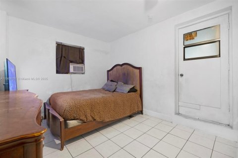 Villa ou maison à vendre à Miami Gardens, Floride: 4 chambres, 124.95 m2 № 1966324 - photo 13