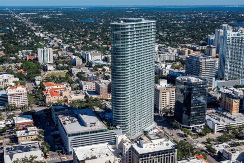 Condo à Saint Petersburg, Floride, 3 chambres  № 2138231