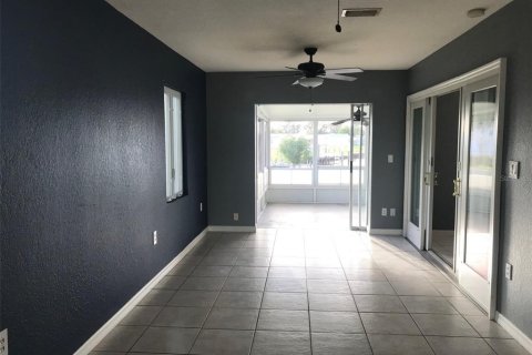 Casa en venta en Port Charlotte, Florida, 2 dormitorios, 97.36 m2 № 930853 - foto 23