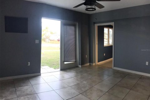 Casa en venta en Port Charlotte, Florida, 2 dormitorios, 97.36 m2 № 930853 - foto 9
