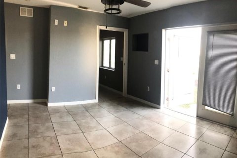 Casa en venta en Port Charlotte, Florida, 2 dormitorios, 97.36 m2 № 930853 - foto 7