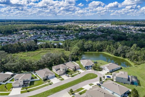Villa ou maison à vendre à Zephyrhills, Floride: 4 chambres, 190.08 m2 № 2423695 - photo 2