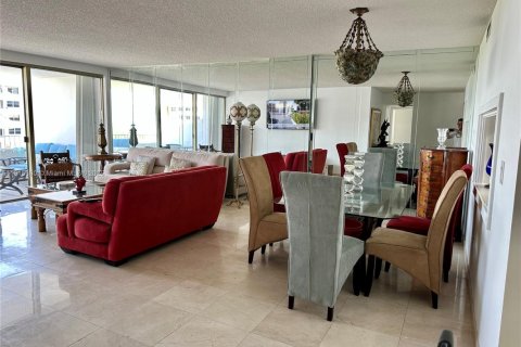 Condominio en alquiler en Key Biscayne, Florida, 2 dormitorios, 117.06 m2 № 1971764 - foto 6